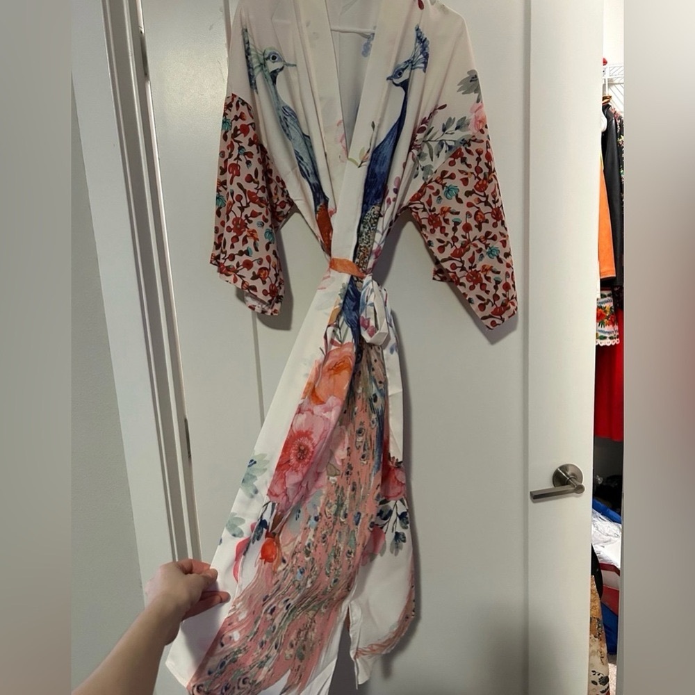 Peacock Bird Long Printed Robe - Picture 4 of 6